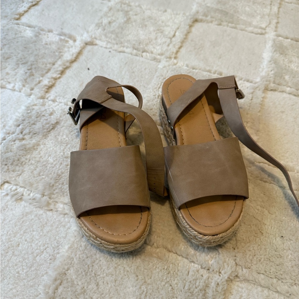 Soda Women's Brown Espadrille Sandals